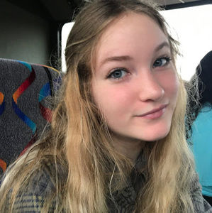 Meet your Posher, Adrianna